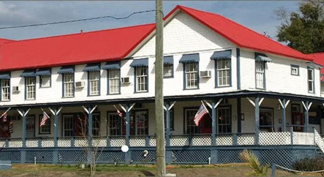1876 Heritage Inn