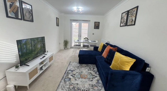 Коттедж Cozy Retreat Sleeps 9 With Garden