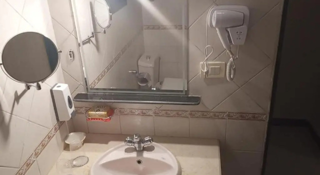 Номер Standard Dolphin Continental Hotel