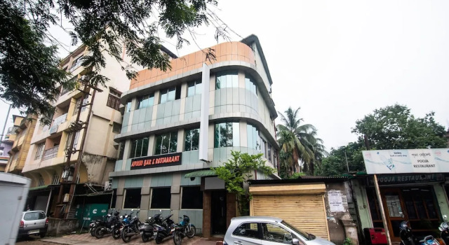 OYO 14869 Hotel Apollo