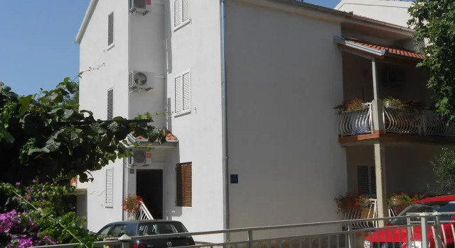 Apartment Gotovina Biograd na Moru, Забронировать Апартаменты/квартира Отели Биоград-на-Мору с парковкой, рядом с Kornati Marina, Парковка