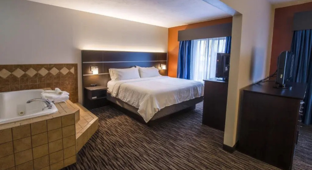 Люкс Holiday Inn Express Hotel & Suites Sioux Falls-Brandon by IHG