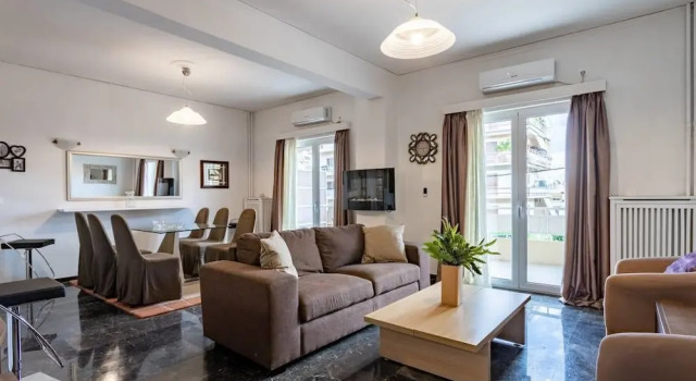 Good Location Comfy 3bdr 125sqm, Забронировать Отель Отели Афины 3 звезды, рядом с Панорму, 3*