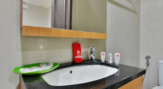 ZEN Rooms Basic Kelapa Dua Kebon Jeruk, Book Hotel Jakarta Jakarta Province