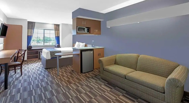 Двухместный студио люкс Deluxe Microtel Inn & Suites by Wyndham Baltimore BWI Airport