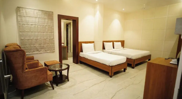Трёхместный номер Executive Hotel City Grand Varanasi