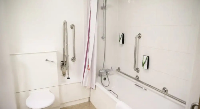 Двухместный номер Standard Premier Inn Heathrow Airport Terminal 5
