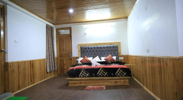 Seven Hills Resort, Забронировать Курортный отель Отели Манали с завтраком, Завтраки