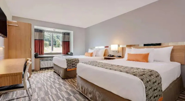 Номер Standard Microtel Inn & Suites by Wyndham Clarion