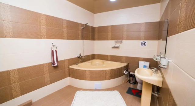 Suite 1 chambre GUEST HOUSE "Rohat Lux"