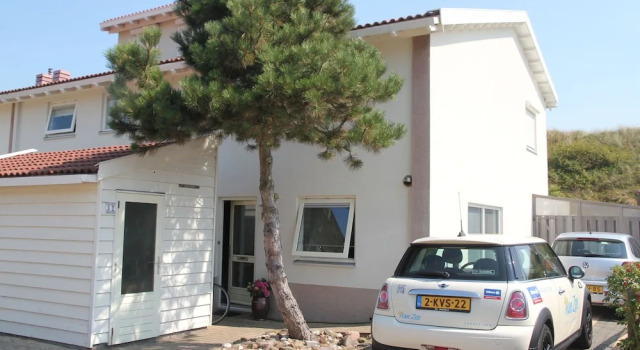 Boutique Holiday Home in Egmond aan Zee With Sauna, Забронировать Бутик-отель Отели Норда 3 звезды, 3*