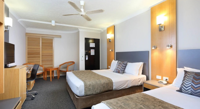 Двухместный номер Deluxe с балконом Brisbane International Virginia