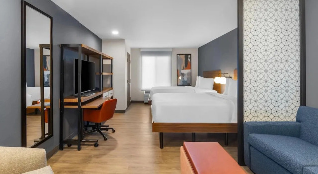 Четырёхместный люкс Standard Everhome Suites Clarksville Ft Campbell Area by Choice Hotels