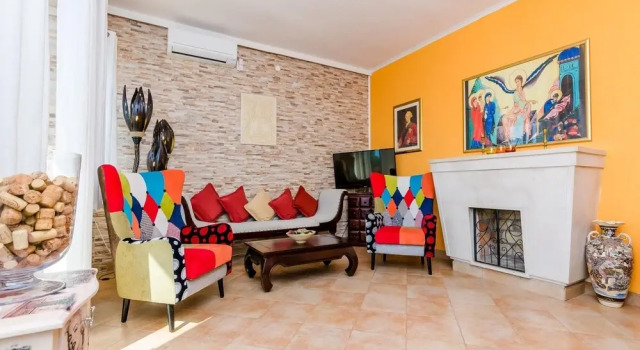 Villa Adrian - Six Bedroom Villa With Swimming Pool and Sea View ID Direct Booker 3663