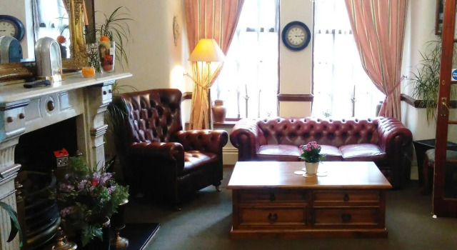 Pymgate Lodge Hotel Manchester Airport, Забронировать Отель Отели Англии с завтраком, Завтраки