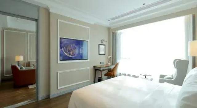 Люкс Business Vienna International Hotel (Yantai Fushan District Yongda Jie Branch)