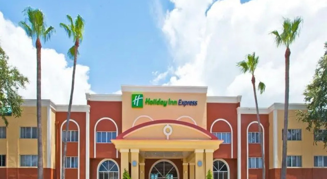 Кровать в общем номере Holiday Inn Express Hotel Clearwater East - ICOT Center by IHG