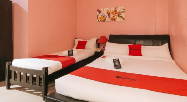 Двухместный номер Standard Holiday Plaza Hotel Tuguegarao City