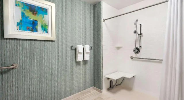 Люкс с видом на бассейн Homewood Suites by Hilton Wilmington-Brandywine Valley