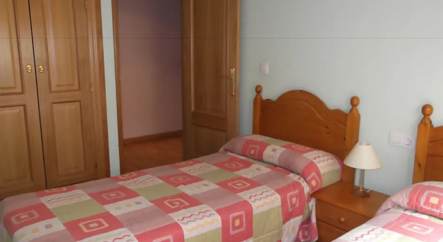 Apartamento San Babil - CC 4, Book Apartment Hotels in Aragon with Parking, Parking