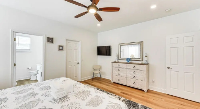 Коттедж Charming Bluffton Home w/ Yard ~ 3 Mi to Beaches!
