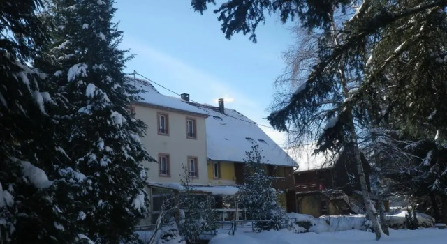 Двухместный номер Standard с видом на бассейн Hotel De La Poste - Logis De France