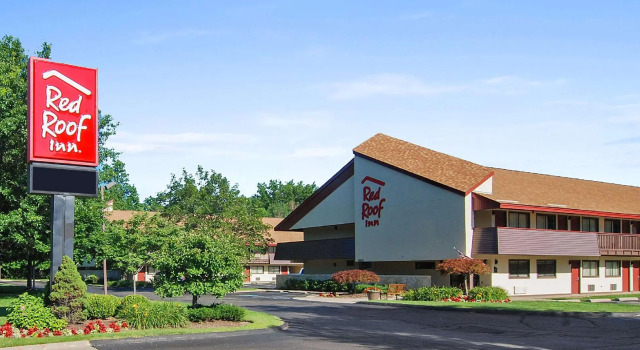Четырёхместный номер Standard Red Roof Inn Cleveland - Westlake