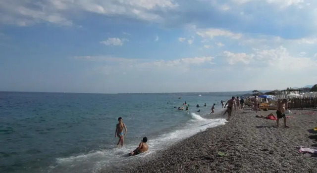 Bivani fronte mare Fondachello, Book Hotel Hotels in Sicily with Parking, Parking