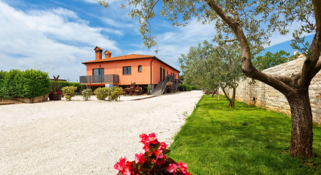 Apartmani Karoca 2