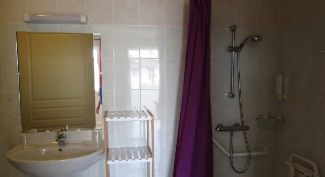 Трёхместный семейный номер Standard Le Mareuillais Hotel-Restaurant