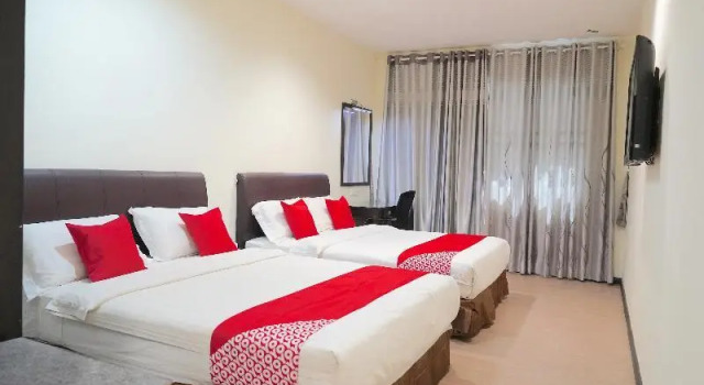 Люкс Standard Hotel O Utama Inn