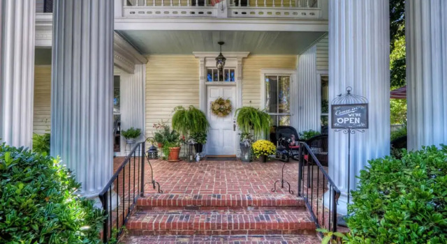 Antebellum Inn, Забронировать Отель Милледжвилл Джорджия, рядом с Milledgeville Convention &amp; Visitors Bureau