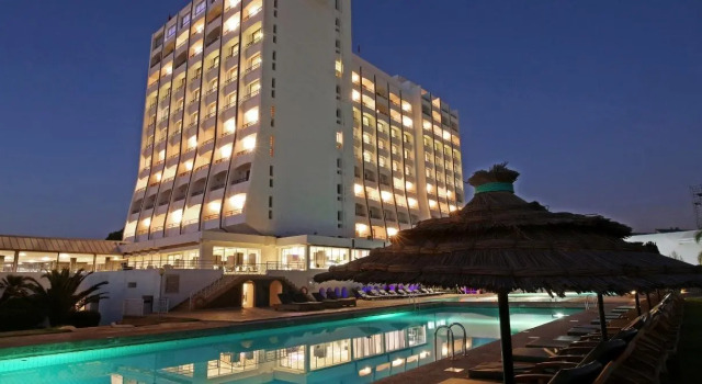 Anezi Tower Hotel