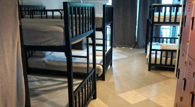 Кровать в общем номере Kata Station Boutique Hotel, Kata Beach