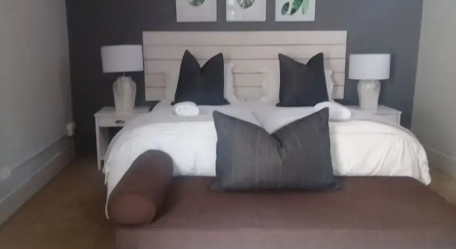 Люкс с балконом Beechwood B&B
