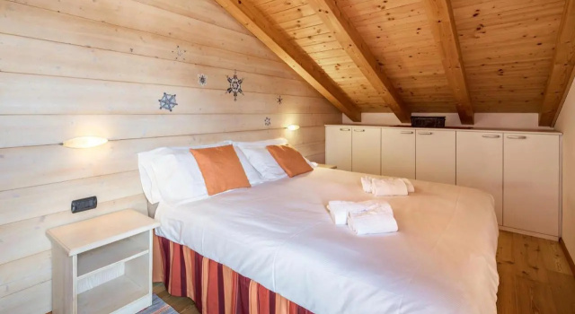 Snow Chalet 3 Elements, Book Chalet Hoteller i Livigno med parkering, Parkering