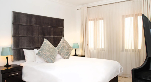 Люкс Standard Inn and Out Plus Craighall