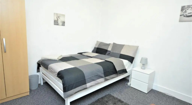 Lovely 3 Bedroom House near Barking Station, Rezervați Hotel Barking Newham