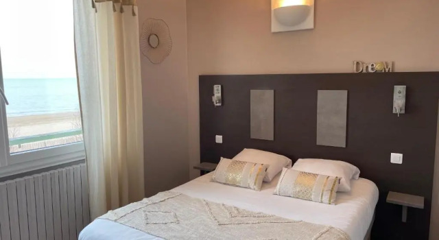 Двухместный номер Standard с видом на море Acadie Saint Victor - Hôtel restaurant -Face mer- Châtelaillon plage