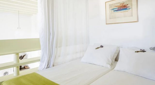 Апартаменты с балконом Crossroads Inn Traditional Lodging