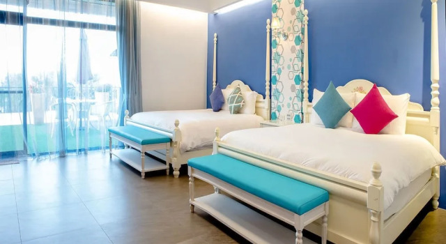Luxo Quádruplo quarto varanda W Star