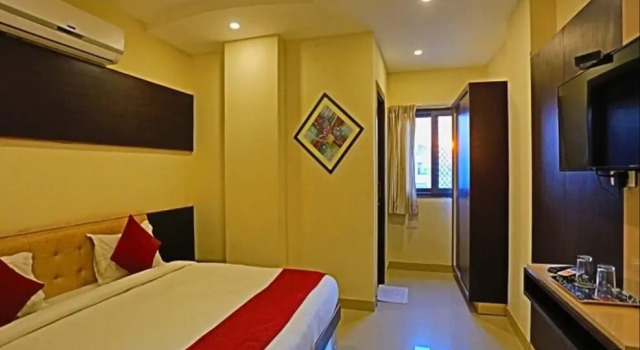 OYO 22405 Hotel Suraj Palace, Boek Hotel Udaipur Rajasthan