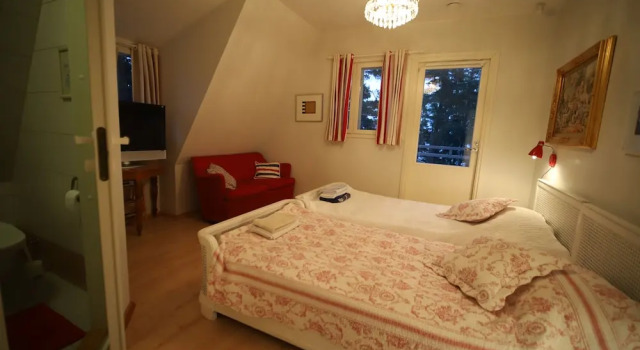 Deluxe Villa 5 Zimmer mit Balkon und mit eingeschränktem Meerblick Villa Harald - Beachfront