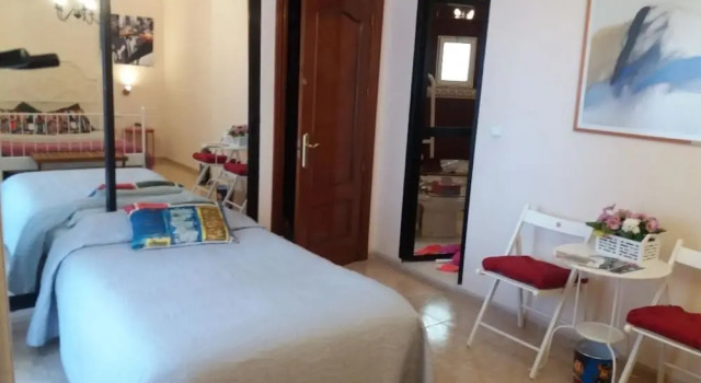 Четырёхместный семейный номер Standard c 1 комнатой с балконом La Casa de La Abuela Rosy
