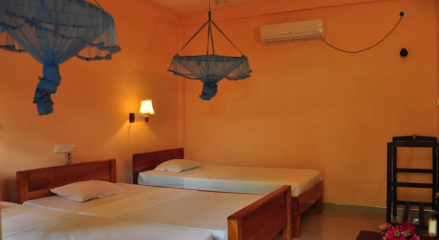 Leesha Tourist Home
