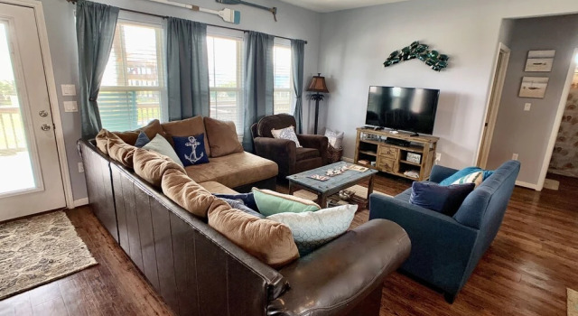 After Dune Delight 3 Bedroom Home by RedAwning, Book Feriehus Bolivar Peninsula Houston