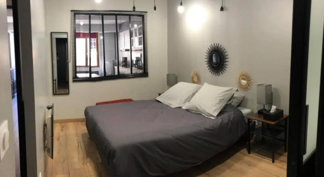 Апартаменты c 1 комнатой Appartements chez Delphine et Guillaume au coeur de Semur en Auxois