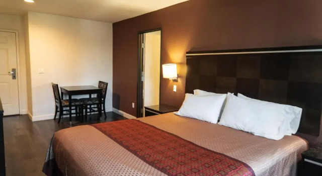 Номер Standard Maywood Inn