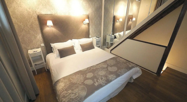 Louvre Parisian Duplex, Забронировать Апартаменты/квартира Апартаменты Парижа, рядом с Theatre de L'Athenee Louis Jouvet, Апартаменты/квартира