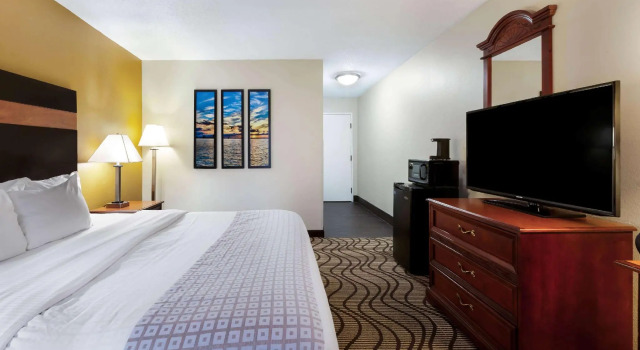 Двухместный номер Standard La Quinta Inn by Wyndham Sandusky near Cedar Point